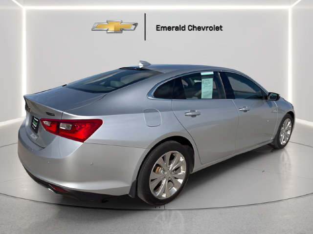 Used 2017 Chevrolet Malibu Premier w/ Driver Confidence Package FWD image 7