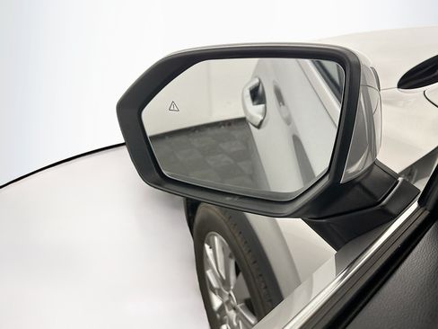 Used 2025 Hyundai Palisade SEL FWD image 16