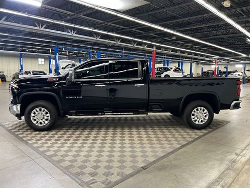 Used 2024 Chevrolet Silverado 2500 LTZ w/ LTZ Convenience Package AWD/4WD image 7