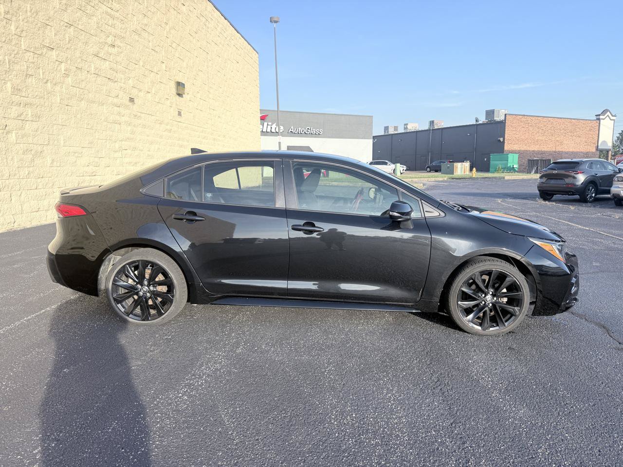 Used 2022 Toyota Corolla SE w/ Carpet Mat Package (TMS) FWD image 6