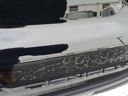 Used 2023 GMC Yukon XL Denali Ultimate image 9