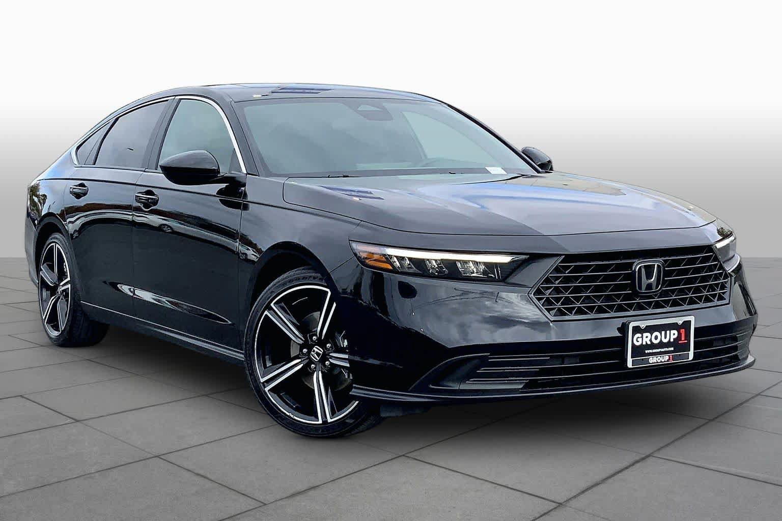 Used 2025 Honda Accord Sport image 2