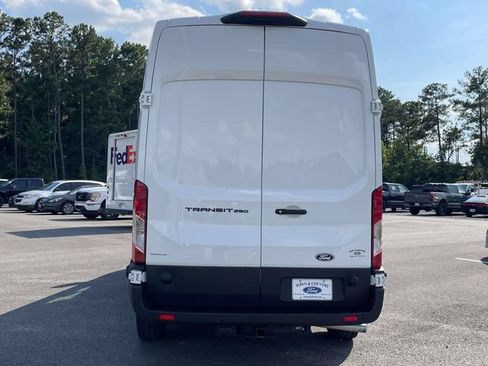 Used 2026 Ford Transit 250 148 High Roof RWD image 18