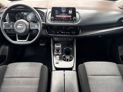 Used 2022 Nissan Rogue SV FWD image 17