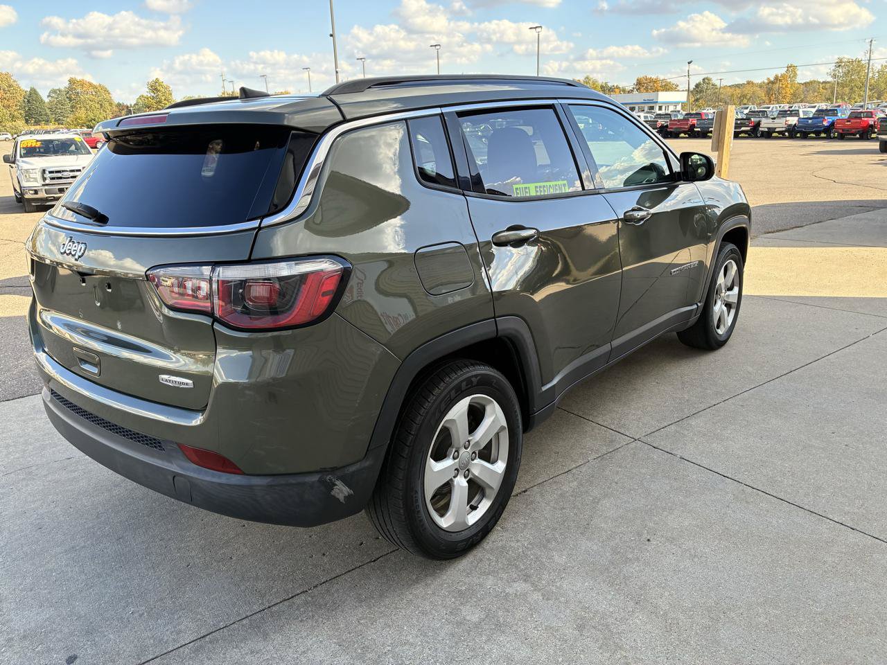 Used 2018 Jeep Compass Latitude w/ Popular Equipment Group FWD image 5