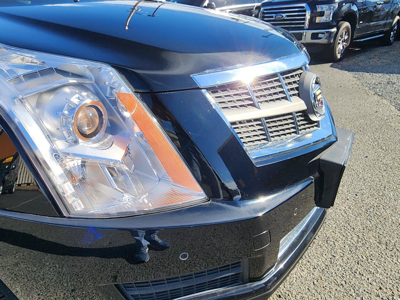 Used 2010 Cadillac SRX Luxury FWD image 31