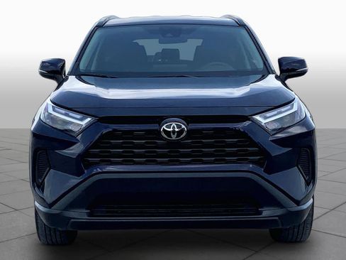 Used 2025 Toyota RAV4 XLE AWD/4WD image 4