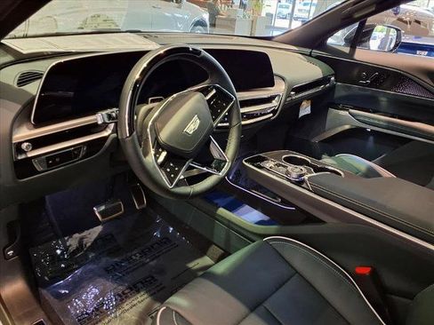 New 2025 Cadillac Lyriq Sport w/ Nappa Leather Package image 16