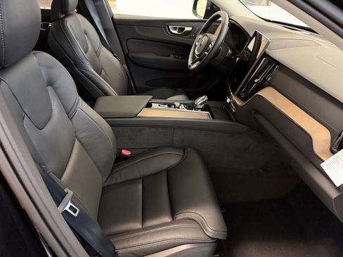 New 2026 Volvo XC60 T8 Ultra w/ Protection Package Premier image 26