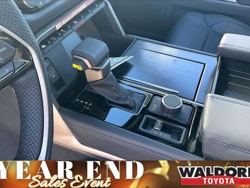 New 2026 Toyota Sequoia Platinum image 10