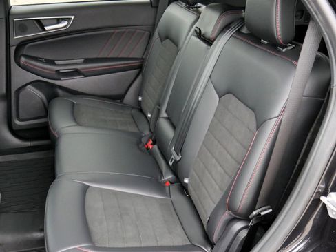 Used 2024 Ford Edge ST-Line AWD/4WD image 21