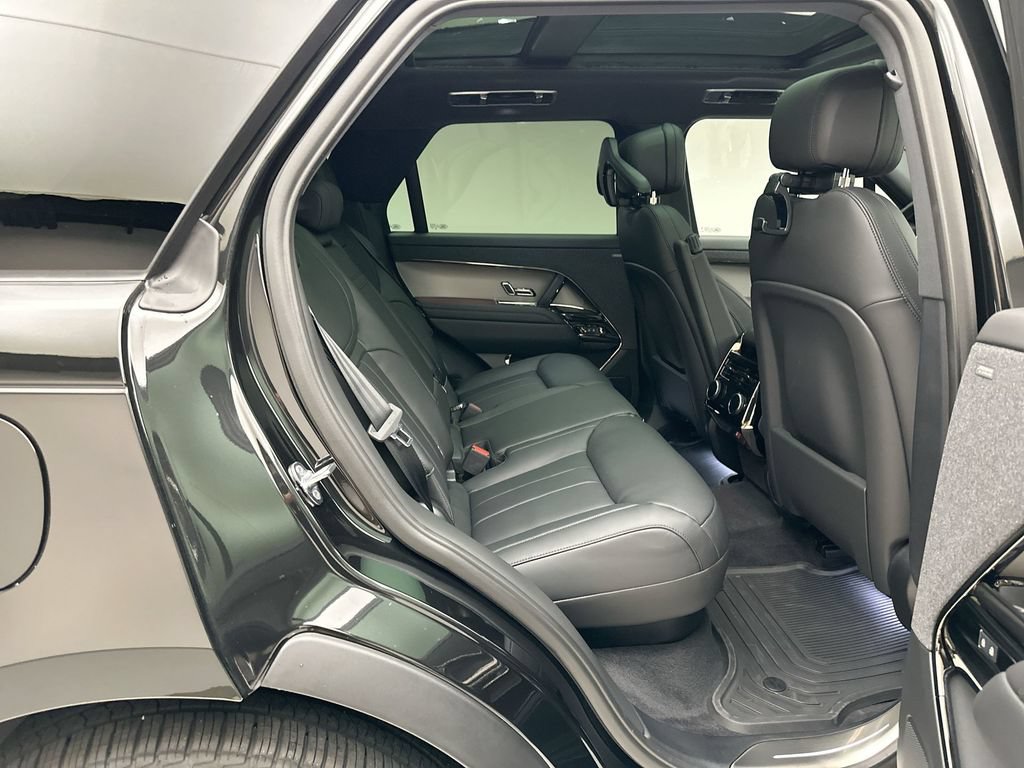 New 2027 Land Rover Range Rover Sport SE AWD/4WD image 7