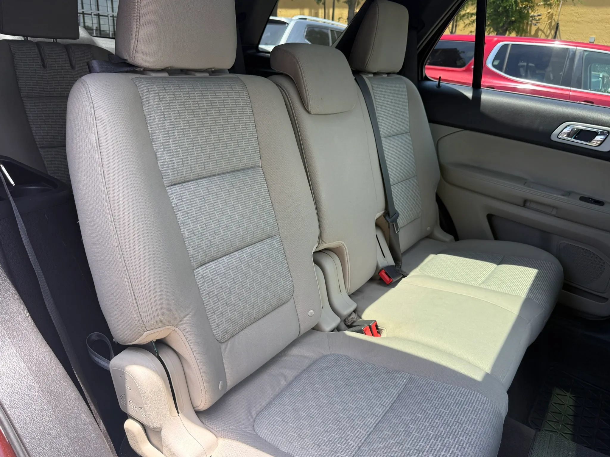 Used 2012 Ford Explorer XLT AWD/4WD image 17
