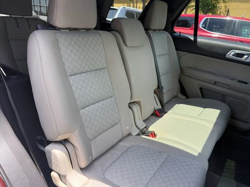 Used 2012 Ford Explorer XLT AWD/4WD image 17