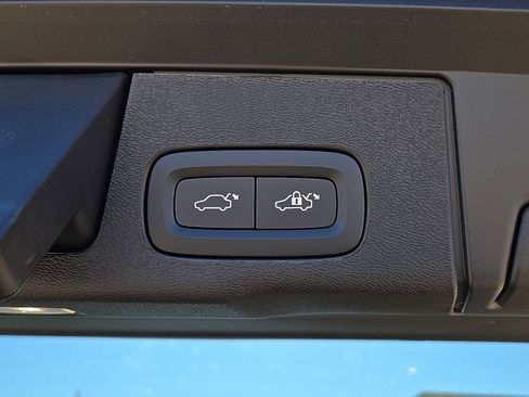 New 2026 Volvo XC60 B5 Plus w/ Protection Package Premier image 14