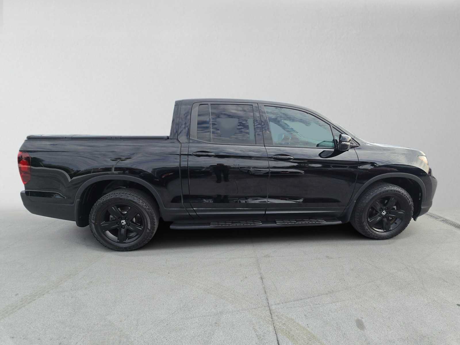 Used 2023 Honda Ridgeline Black Edition image 2