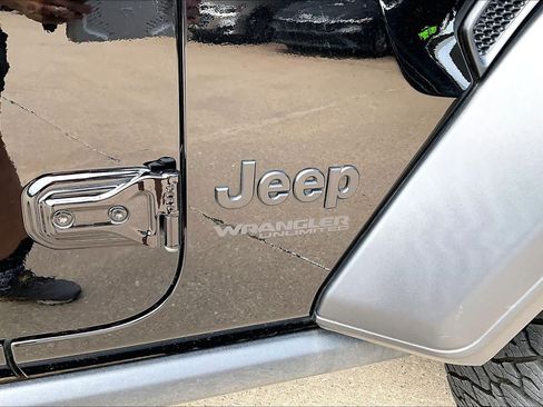 Used 2022 Jeep Wrangler Unlimited Sport AWD/4WD image 22