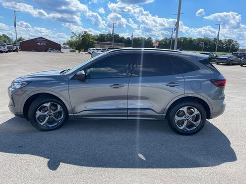 Used 2023 Ford Escape ST-Line w/ Tech Pack #1 AWD/4WD image 5