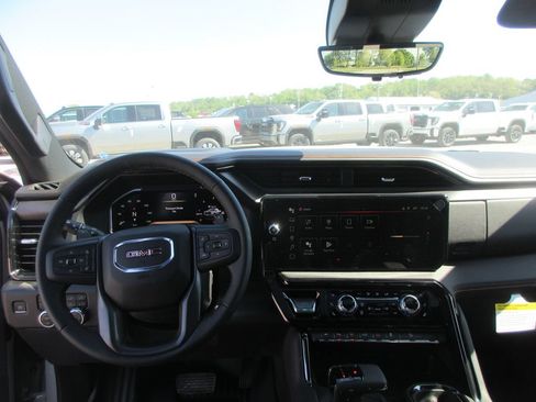 New 2026 GMC Sierra 1500 AT4 w/ AT4 Premium Package AWD/4WD image 17