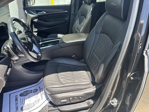 Used 2023 Buick Enclave Avenir w/ Avenir Technology Package AWD/4WD image 4