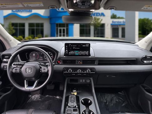 Used 2025 Honda Pilot Touring image 31
