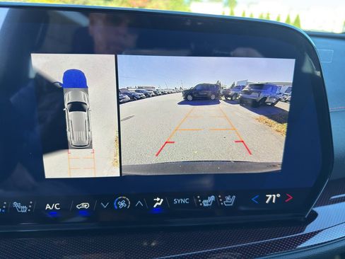 New 2026 Chevrolet Traverse RS image 11