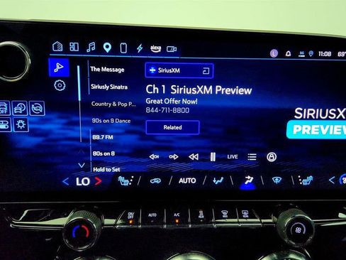 Used 2024 Chevrolet Blazer EV LT AWD/4WD image 17