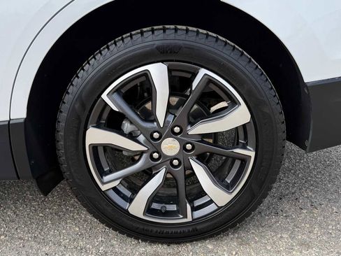 Used 2023 Chevrolet Equinox Premier image 29