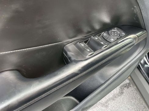 Used 2019 Lincoln MKC Select w/ Select Plus Package image 27