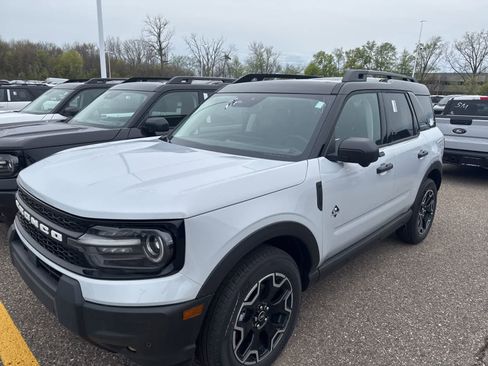 New 2026 Ford Bronco Sport Outer Banks w/ Outer Banks Tech Package+ AWD/4WD image 21