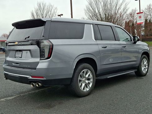 Used 2025 Chevrolet Suburban Premier w/ Sun And Tow Package image 9