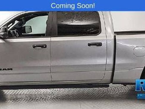 Used 2023 RAM 1500 Laramie AWD/4WD image 5