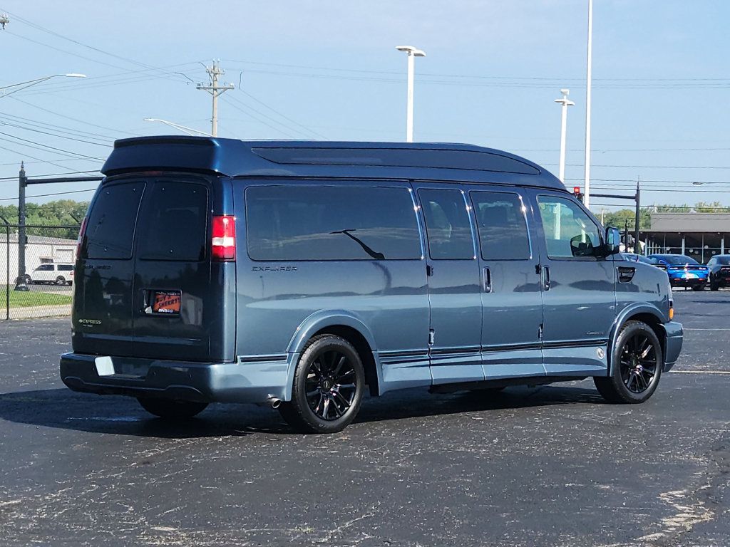 Used 2021 Chevrolet Express 2500 Extended w/ Enhanced Convenience Package RWD image 9