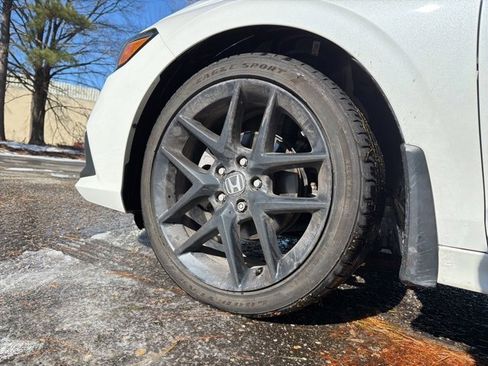 Used 2023 Honda Civic Sport image 9