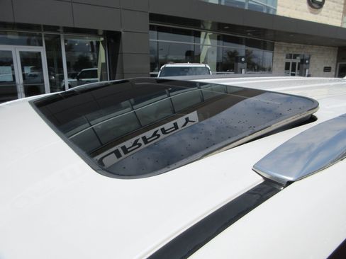 Used 2021 Lexus GX 460 Premium w/ Accessory Package AWD/4WD image 16