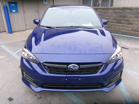 Used 2023 Subaru Impreza 2.0i Sport image 2