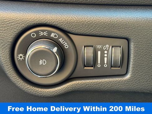 New 2026 Chrysler Pacifica Pinnacle image 23