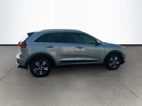 Certified 2022 Kia Niro LXS FWD image 8
