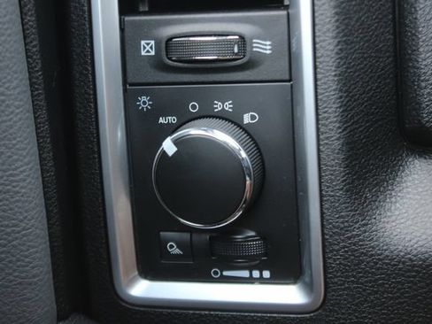 Used 2024 RAM 1500 Classic SLT AWD/4WD image 15