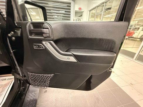 Certified 2017 Jeep Wrangler Unlimited Sahara w/ Connectivity Group image 34