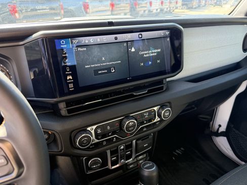 Used 2024 Jeep Gladiator Sport image 19