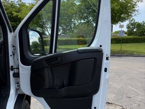 Used 2023 RAM ProMaster 2500 FWD image 13