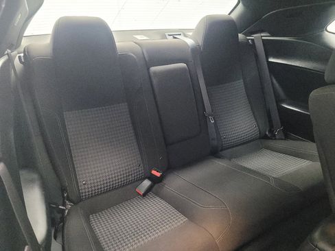 Used 2022 Dodge Challenger SXT RWD image 19