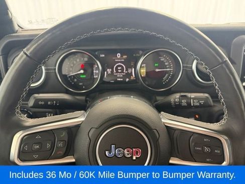 Used 2023 Jeep Wrangler Unlimited Sahara w/ Cold Weather Group AWD/4WD image 4