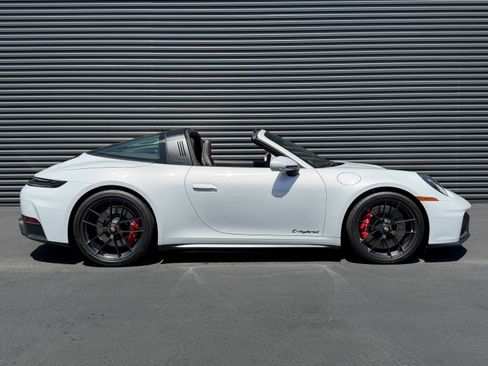 Used 2026 Porsche 911 Targa 4 GTS AWD/4WD image 11