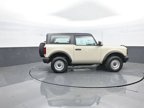 New 2026 Ford Bronco 2-Door AWD/4WD image 8