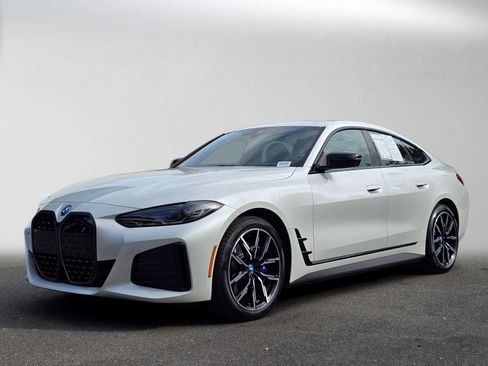 Used 2024 BMW i4 xDrive40i w/ M Sport Package AWD/4WD image 7