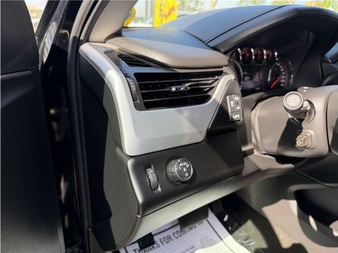 Used 2016 GMC Yukon XL SLT RWD image 40