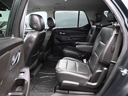 Used 2019 Chevrolet Traverse RS AWD/4WD image 24