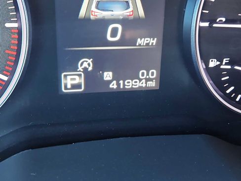 Used 2024 Subaru Outback Premium image 6